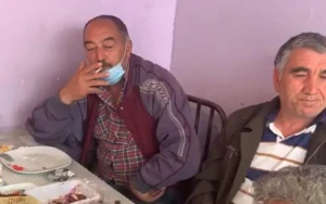 Polis kafeydə girdi: Kişilərlə  qadınlar  bir yerdə tutuldu  – ANBAAN VİDEO