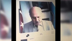 Onlayn dərs zamanı biabırçılıq: Kişi müəllim qızlara...(VİDEO)