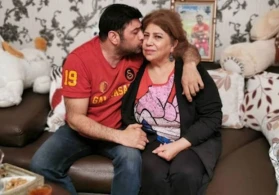 Kənan M.M. həbs olunan Kamil Zeynallının anasına baş çəkdi - FOTO