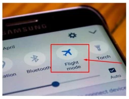 Yatanda telefonu təyyarə rejiminə qoyun, bu elə bir şeyə lazımdır ki...Bunu dərhal edəcəksiniz