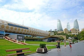 Bakıda polis nəzarəti yalnız bu yerlərdə davam edəcək (RƏSMİ)