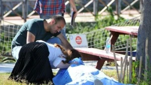 Atasını son dəfə öpdü - Kövrəldən FOTO