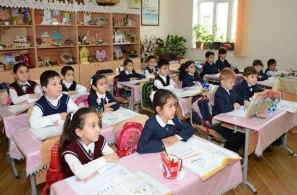 Qış aylarında dərslər saat 9-da başlaya bilər 