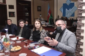 Cavanşir Feyziyevin təhqir etdiyi media kapitanları bir araya gəlib, deputatın istefasını istədilər