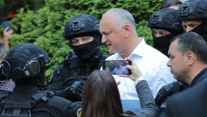 Почему арестовали Додона?