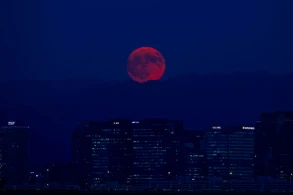 2025/01/11/1736579744_upload-2024-08-19t144626z_180297600_rc2yi9aifrpj_rtrmadp_3_supermoon-soutnkorea-pic_32ratio_900x600-900x600-53996.jpg