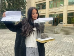 Leyla Mustafayevanın evinə düşən daşın meteorit olduğu təsdiqləndi - Foto