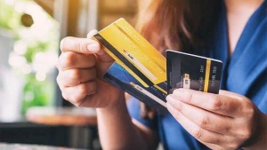 Bank kartlarından daha 8 min manat oğulandı