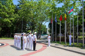 NATO-a məxsus mərkəzdə Azərbaycan bayrağı qaldırıldı - FOTO&nbsp;