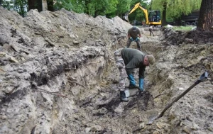 Ukrayna və Polşa çətin tarixi məsələlər üzərində işləməkdə davam edir