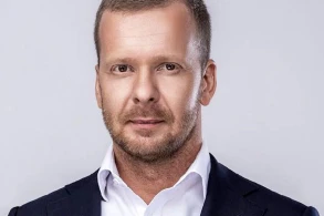 Rus dilini müdafiə edən latviyalı deputat saxlanılıb