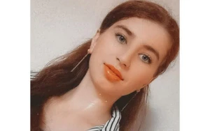 Bu qızı görənlər dərhal polisi yığsın 