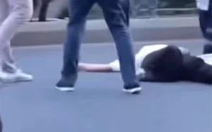 Evdən dalaşıb qaçan qadını avtobus vurub ödürdü