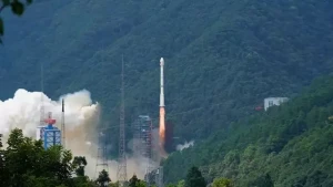 Çin “Şiyan-29” peykini orbitə çıxarıb