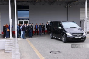 Xaricə vəfat edən Xalq artistimizin nəşi gətirildi  - FOTOLAR