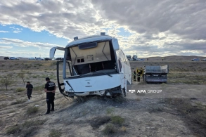 Azərbaycanda avtobus&nbsp; dərəyə aşdı: 16 nəfər yaralı var +ADLAR