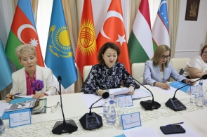 Türk Mədəniyyəti və İrsi Fondunun qərargahında “Türk irsi dünya arenasında” mövzusunda dəyirmi masa keçirilib