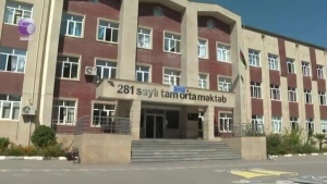 Məktəbdə 7-ci sinif şagirdinin başına oyun açdılar - VİDEO