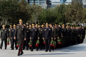 DİN-in şəxsi heyəti Anım günü ilə bağlı Zəfər parkını ziyarət ediblər - VİDEO&nbsp;