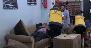 Aktyorun canlı efirdə halı pisləşdi,studiyaya təcili yardım gəldi   -  VİDEO 