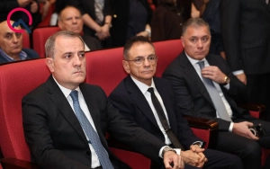 Rəsmilər vida mərasimində - Fotolar 