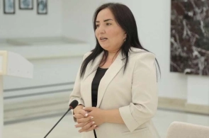 Qadın məmur işdən çıxarıldı&nbsp; - FOTO&nbsp;