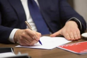 İşdən qanunsuz çıxarılan 56 nəfər əvvəlki işlərinə bərpa etdirilib