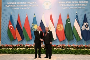 İlham Əliyev MDB Dövlət Başçıları Şurasının məhdud tərkibdə iclasında iştirak edir