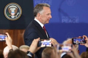 Trampın xüsusi elçisi özünü xəyanət etmiş hiss edib