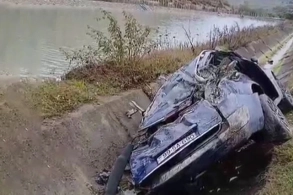 Qusarda avtomobil kanala aşıb, 5 nəfər xəsarət alıb