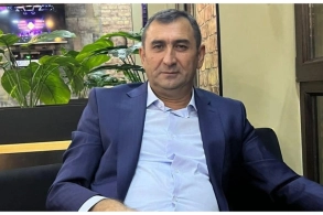 Vəkil niyə saxlanılıb?