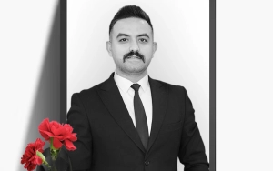 "Ayaqqabısını bağlamaq üçün əyilib və bu zaman qəfil vəfat edib"