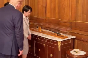 Yaponiyada&nbsp; Trampa simvolik&nbsp; hədiyyə verildi