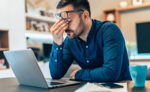 Saçların tökülməsi,sümüklərin ağrıması,yorğunluq hissi bundan imiş&nbsp; &nbsp; —&nbsp; &nbsp;İNANILMAZ SƏBƏB