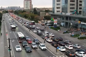 Bu yollara girməyin,ağır tıxac var