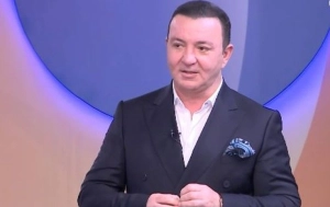 Vasif&nbsp; Məhərrəmli oğlu&nbsp; ilə&nbsp;&nbsp;FOTOSUNU&nbsp; &nbsp;PAYLAŞDI&nbsp;