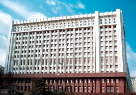 Prezident Aparatından işdən qovulan tərcüməçi kim imiş?  —  YENİ FAKTLAR