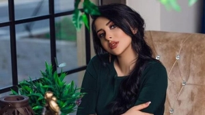 Azərbaycanın "Monika Belluccisi" adlandırılan gənc müğənni Aydan İbrahimli kimdir?  