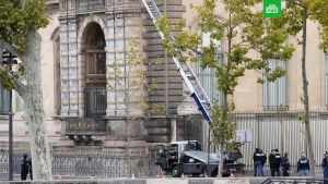 Fransada Luvr soyğunçuluğu ilə əlaqədar saxlanılan üç nəfər azadlığa buraxılıb