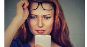 Ayaqüstə şəklini göndər, 3500 manat maaş verək - Bakıda biabırçı elan 