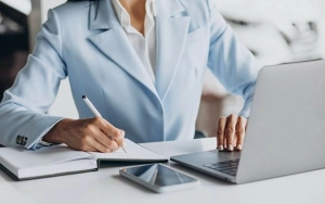 Yüksək vəzifə verilən XANIM KİMDİR?