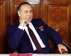 HEYDƏR ƏLİYEV – MİLLƏTİN ƏBƏDİ LİDERİ&nbsp;&nbsp;