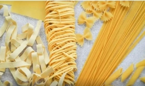 Çoxlarının yediyi yediyi ən zərərli makaronun adı