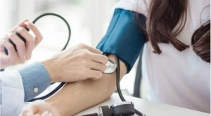Təzyiq xəstəliyi olanlara VACİB XƏBƏR: Həkim qaydanı açıqladı  