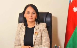 Bakıda iki məktəbin bir direktoru var?