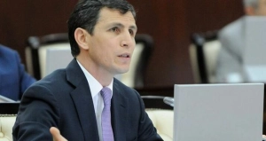 “İKİ QONŞU DÖVLƏT SOYDAŞLARIMIZA BASQI EDƏRƏK...” - Komitə sədri quru sərhədlərin bağlı olmasından danışdı&nbsp;