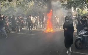 Tehranda vəziyyət GƏRGİNLƏŞDİ - mobil rabitə kəsildi 