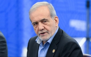 Pezeşkian xalqı meydanlara çağırdı