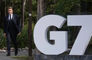 Tramp Makronun dəvətini rədd etdi