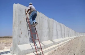 İki ölkə arasında divar tikilir 